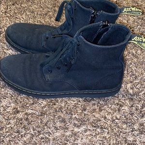 Doc Marten Canvas shoe